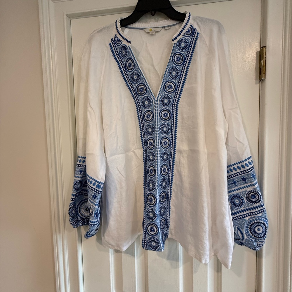 Boden White Tunic with Blue Embroidery